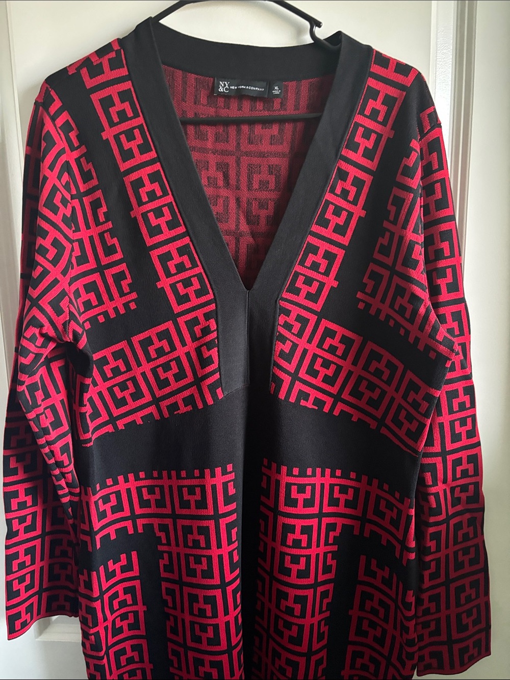 New York & Company Black and Red Long Sleeve Geometric Knit Dress - Picture 2 of 5